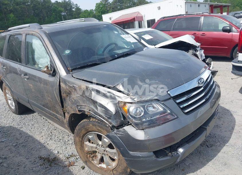 2009 Kia Borrego LX (VIN KNDJJ741095026160) main photo