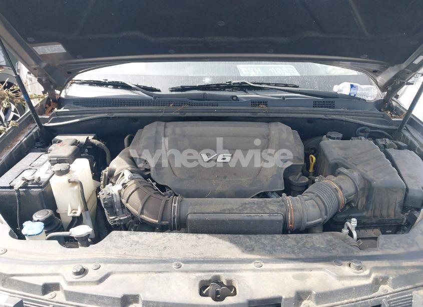 Photo 10 of 2009 Kia Borrego LX (VIN KNDJJ741095026160)