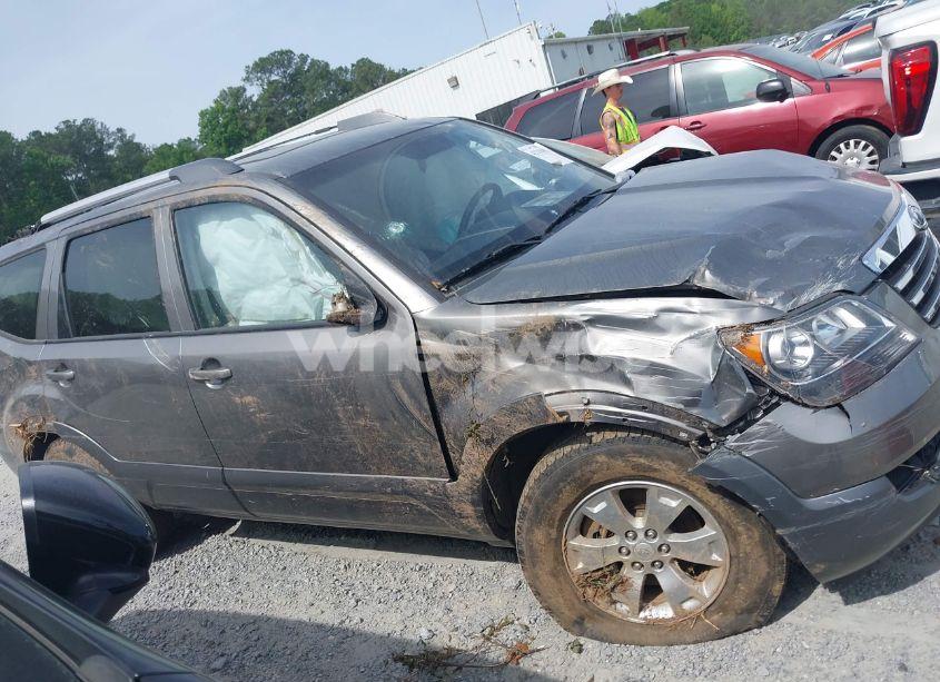 Photo 13 of 2009 Kia Borrego LX (VIN KNDJJ741095026160)