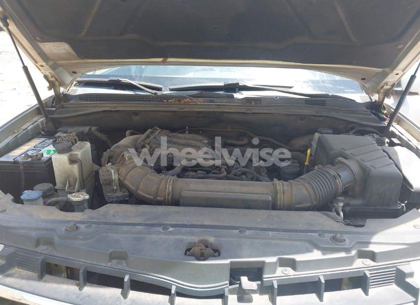 Photo 10 of 2009 Kia Borrego LX (VIN KNDJJ741895029789)