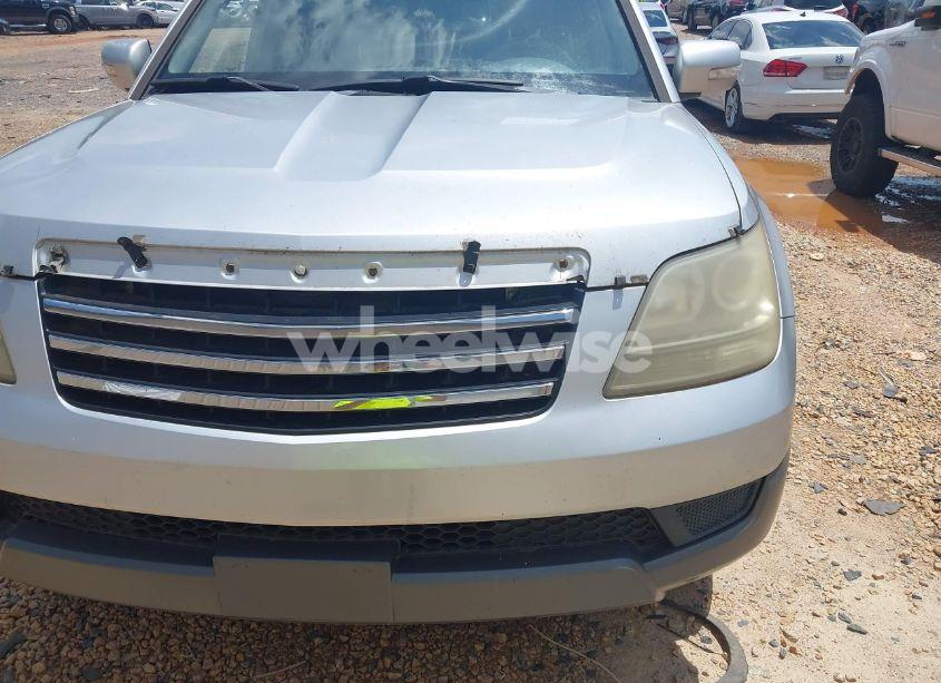 Photo 13 of 2009 Kia Borrego LX (VIN KNDJJ741895029789)