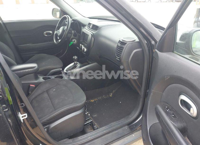 Photo 5 of 2014 Kia Soul (VIN KNDJN2A20E7002265)