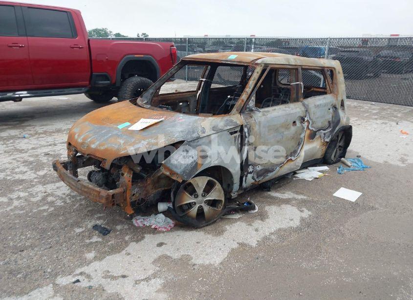 Photo 2 of 2014 Kia Soul ! (VIN KNDJN2A20E7028557)