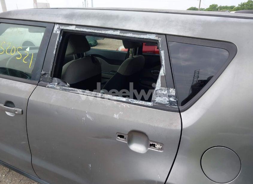 Photo 12 of 2014 Kia Soul (VIN KNDJN2A20E7059792)