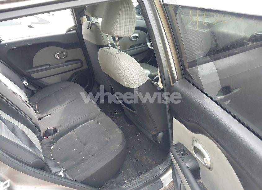 Photo 8 of 2014 Kia Soul (VIN KNDJN2A20E7059792)