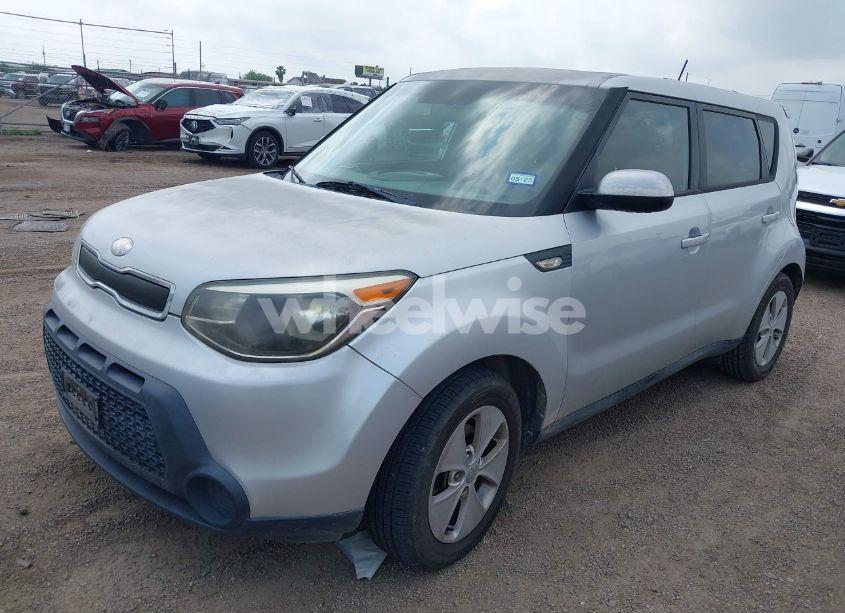 Photo 2 of 2014 Kia Soul N/A (VIN KNDJN2A20E7712055)