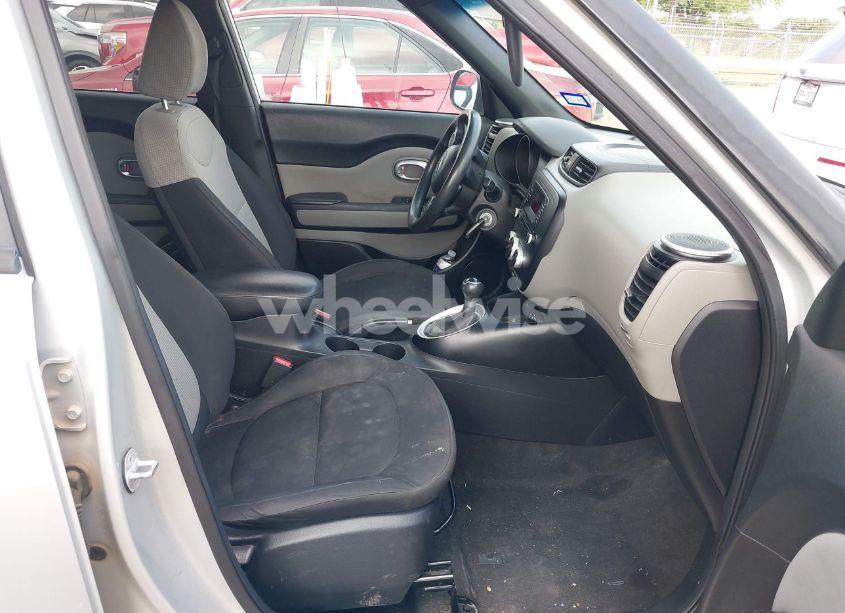 Photo 5 of 2014 Kia Soul N/A (VIN KNDJN2A20E7712055)