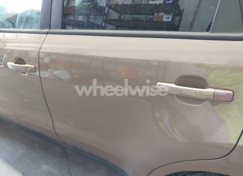 Photo 6 of 2016 Kia Soul (VIN KNDJN2A20G7243987)