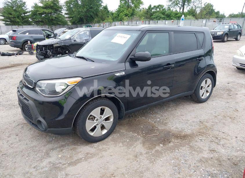 Photo 2 of 2016 Kia Soul (VIN KNDJN2A20G7260966)