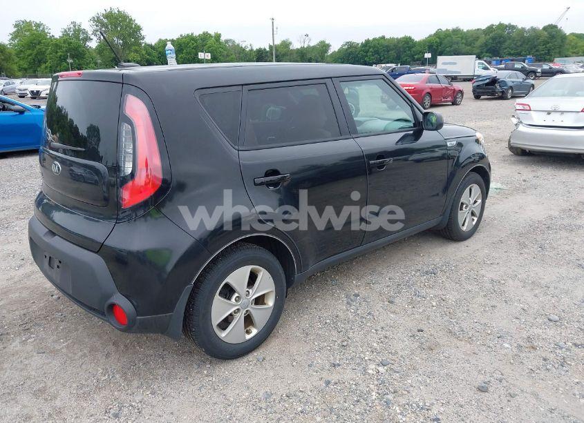 Photo 4 of 2016 Kia Soul (VIN KNDJN2A20G7260966)