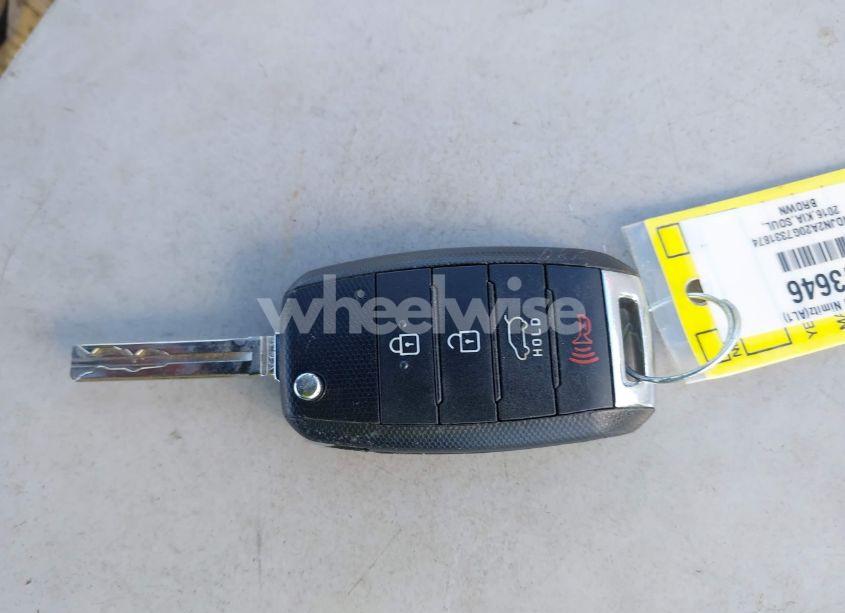 Photo 11 of 2016 Kia Soul (VIN KNDJN2A20G7331874)