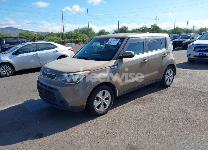 Photo 2 of 2016 Kia Soul (VIN KNDJN2A20G7331874)