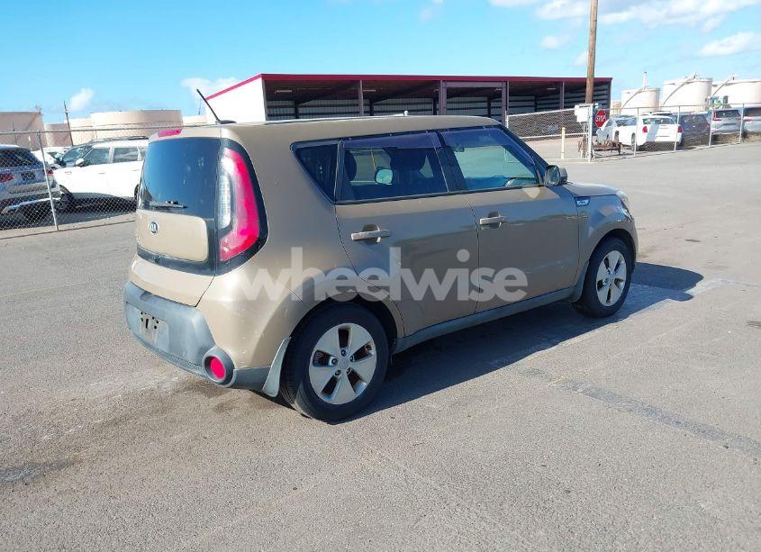 Photo 4 of 2016 Kia Soul (VIN KNDJN2A20G7331874)