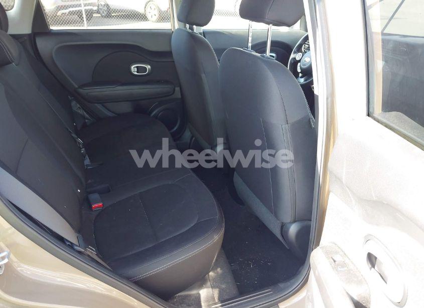 Photo 8 of 2016 Kia Soul (VIN KNDJN2A20G7331874)