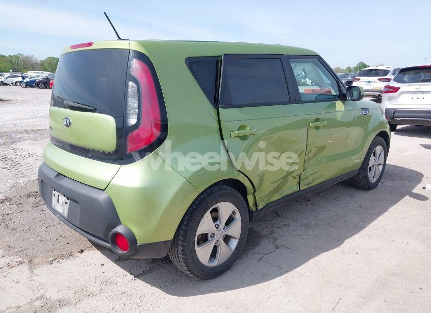 Photo 4 of 2016 Kia Soul (VIN KNDJN2A20G7876134)