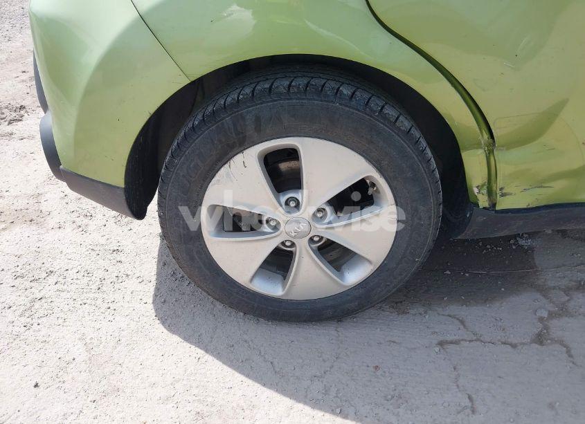 Photo 6 of 2016 Kia Soul (VIN KNDJN2A20G7876134)