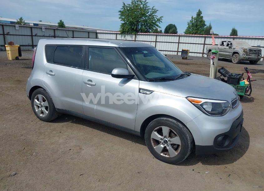 2018 Kia Soul (VIN KNDJN2A20J7590114) main photo