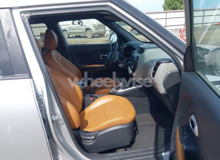 Photo 5 of 2018 Kia Soul (VIN KNDJN2A20J7590114)