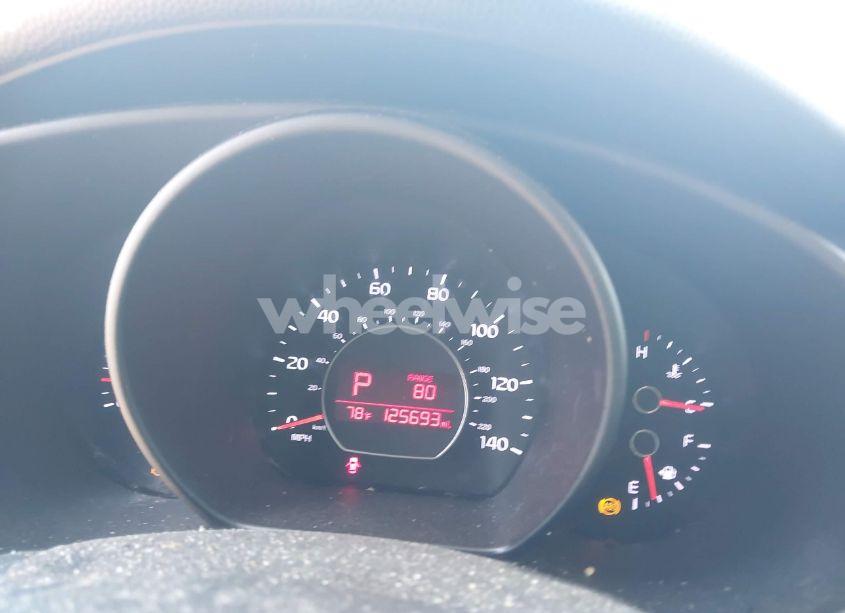 Photo 7 of 2014 Kia Soul N/A (VIN KNDJN2A21E7047456)