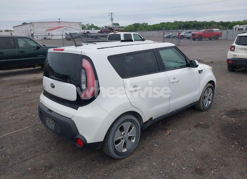 Photo 4 of 2014 Kia Soul N/A (VIN KNDJN2A21E7057727)