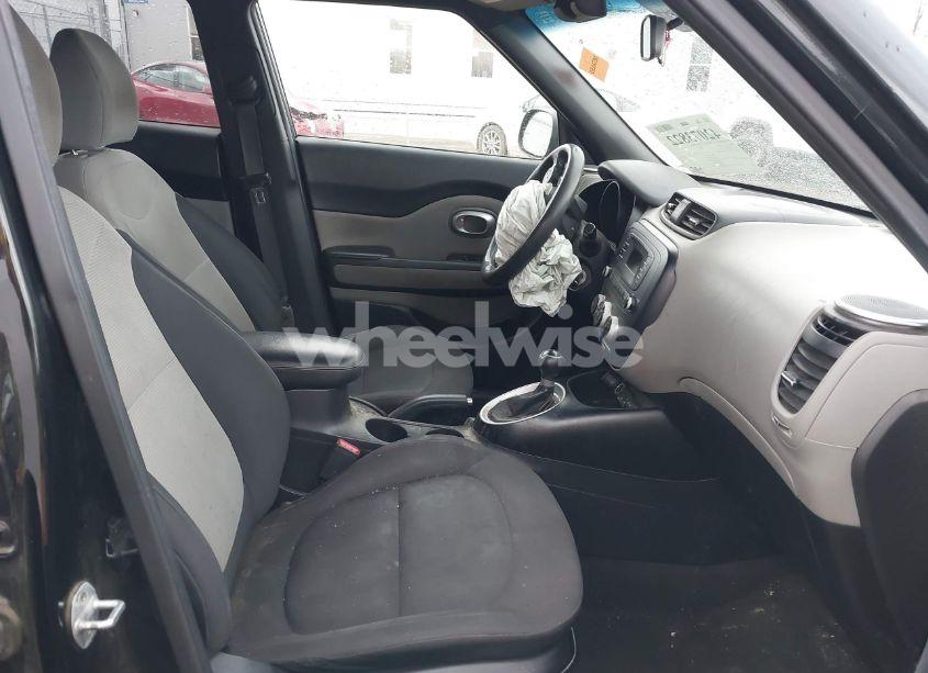 Photo 5 of 2014 Kia Soul (VIN KNDJN2A21E7063477)