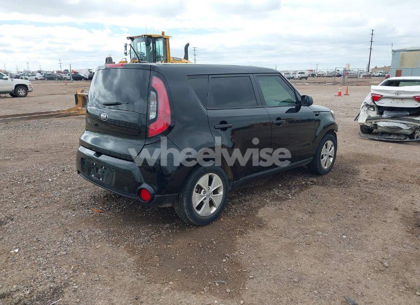 Photo 4 of 2014 Kia Soul (VIN KNDJN2A21E7069943)