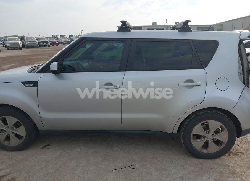 Photo 15 of 2014 Kia Soul (VIN KNDJN2A21E7727292)