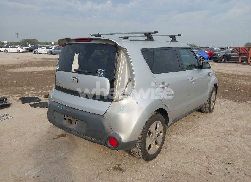 Photo 4 of 2014 Kia Soul (VIN KNDJN2A21E7727292)