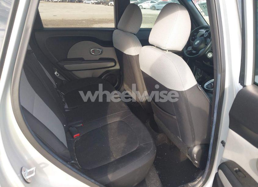 Photo 8 of 2014 Kia Soul (VIN KNDJN2A21E7727292)