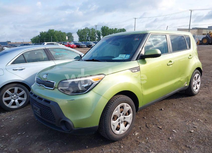 Photo 2 of 2014 Kia Soul (VIN KNDJN2A21E7738485)