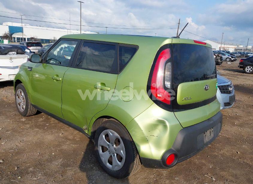 Photo 3 of 2014 Kia Soul (VIN KNDJN2A21E7738485)