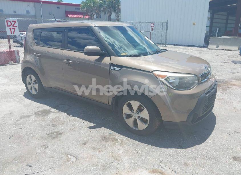 2015 Kia Soul (VIN KNDJN2A21F7130905) main photo