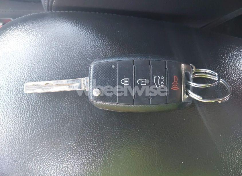 Photo 11 of 2015 Kia Soul (VIN KNDJN2A21F7130905)