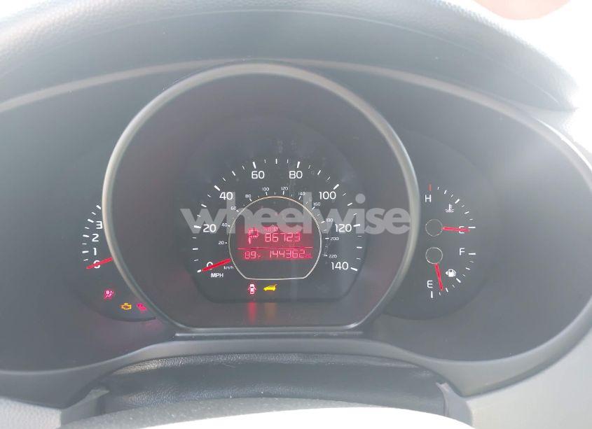 Photo 7 of 2015 Kia Soul (VIN KNDJN2A21F7752906)