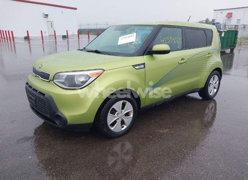 Photo 2 of 2015 Kia Soul ! (VIN KNDJN2A21F7759497)