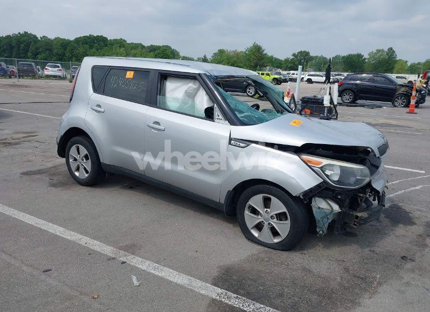 2015 Kia Soul (VIN KNDJN2A21F7803305) main photo