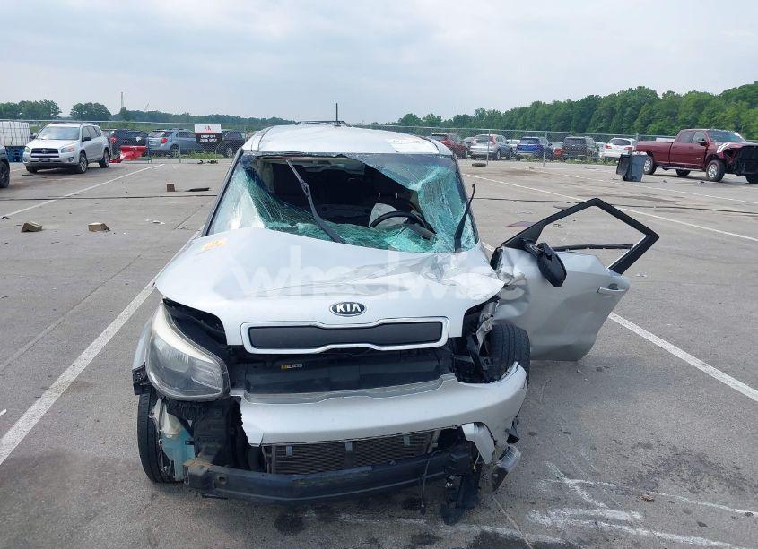 Photo 12 of 2015 Kia Soul (VIN KNDJN2A21F7803305)