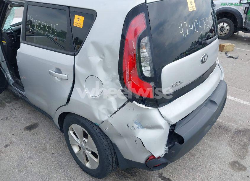 Photo 17 of 2015 Kia Soul (VIN KNDJN2A21F7803305)