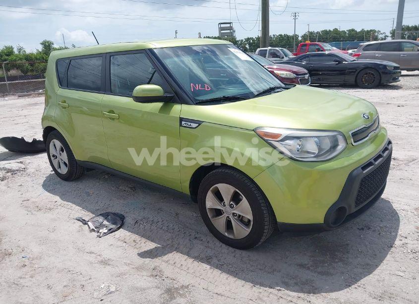 2015 Kia Soul (VIN KNDJN2A21F7816474) main photo