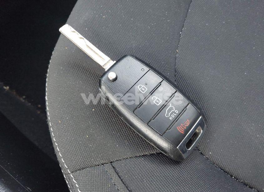 Photo 11 of 2015 Kia Soul (VIN KNDJN2A21F7816474)