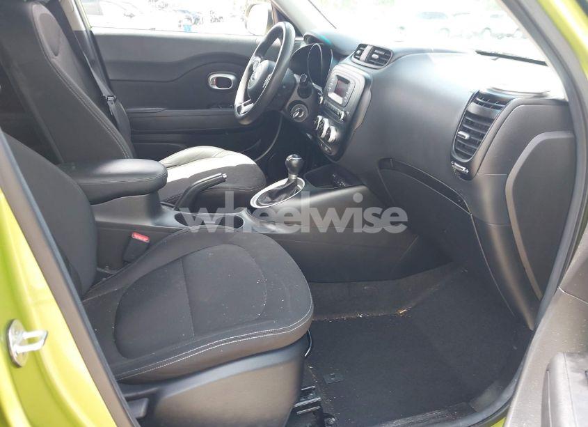 Photo 5 of 2015 Kia Soul (VIN KNDJN2A21F7816474)