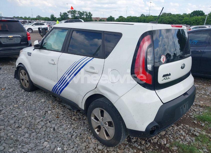 Photo 3 of 2016 Kia Soul (VIN KNDJN2A21G7289568)