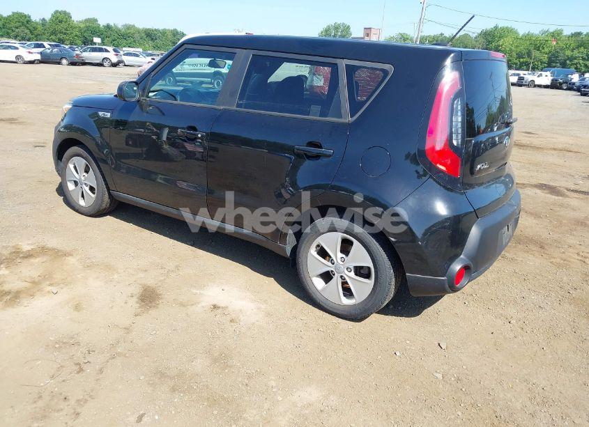 Photo 3 of 2016 Kia Soul (VIN KNDJN2A21G7345248)