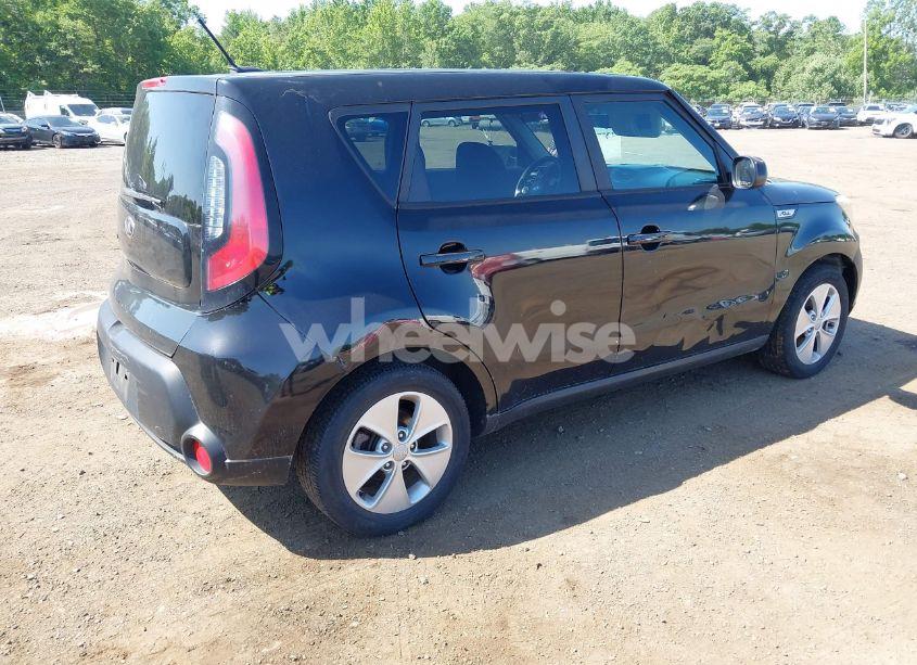 Photo 4 of 2016 Kia Soul (VIN KNDJN2A21G7345248)