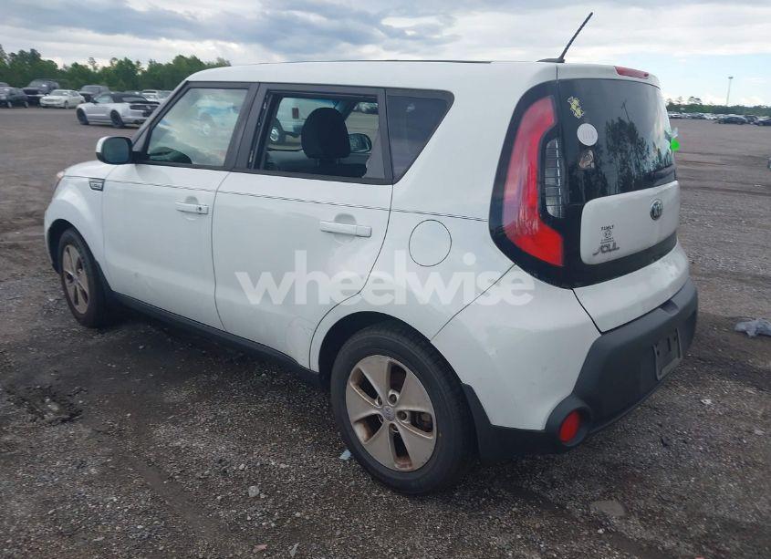 Photo 3 of 2016 Kia Soul (VIN KNDJN2A21G7405562)