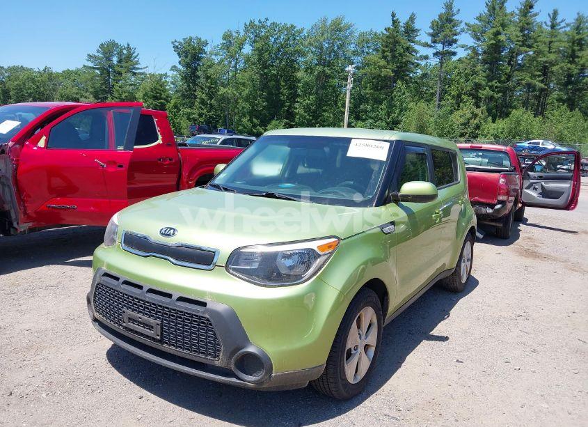 Photo 2 of 2016 Kia Soul (VIN KNDJN2A21G7871220)