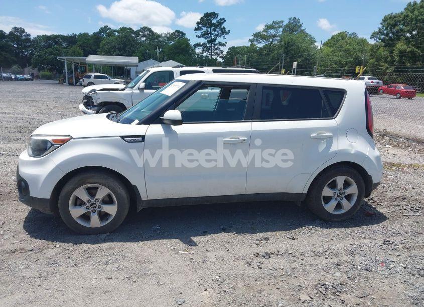 Photo 14 of 2017 Kia Soul (VIN KNDJN2A21H7484863)