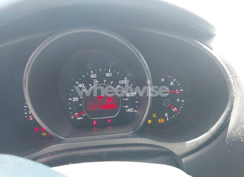 Photo 7 of 2017 Kia Soul (VIN KNDJN2A21H7484863)