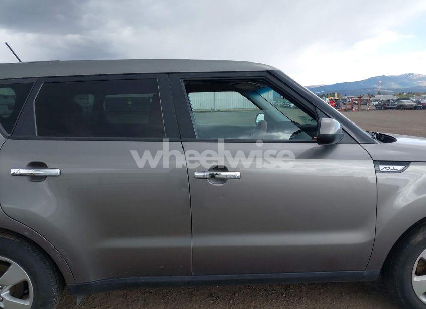 Photo 13 of 2017 Kia Soul (VIN KNDJN2A21H7485348)