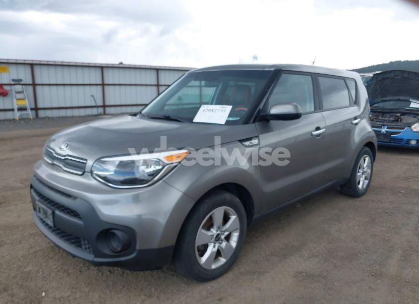 Photo 2 of 2017 Kia Soul (VIN KNDJN2A21H7485348)